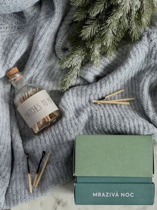 Už máte doma svou zimní Vunnie? ❄️ Pokud ne, mrkněte na eshop - právě teď máme slevu 15% na všechny svíčky s kódem VANOCE...